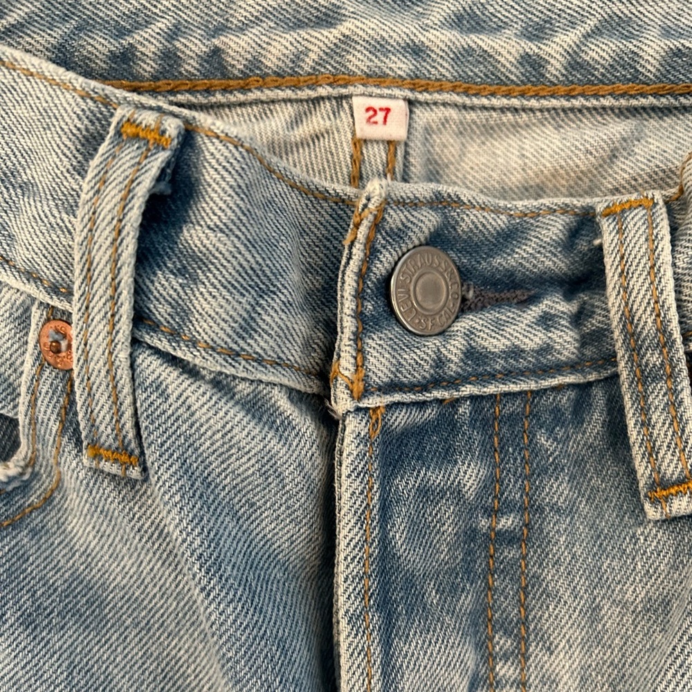 Levi’s Wedgie Jean - Picture 2 of 4